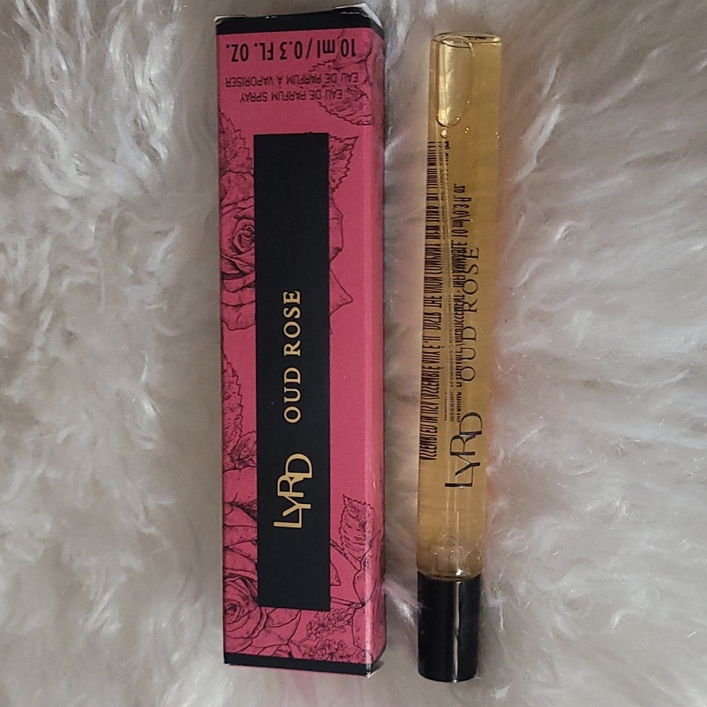 AVON Oud Rose Travel Spray